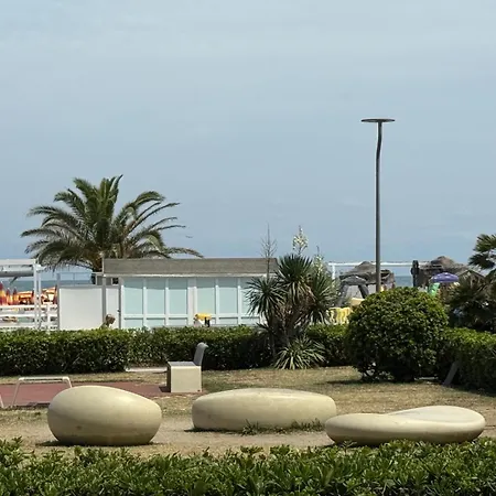 Casa Al Mare Di Nonno Robi * Fano